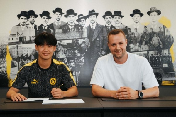 首秀破门！图片报：日本18岁小将山本天翔已获得多特球迷认可