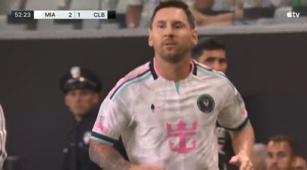 回归！梅西第53分钟替补登场，迎世界杯决赛后首次亮相